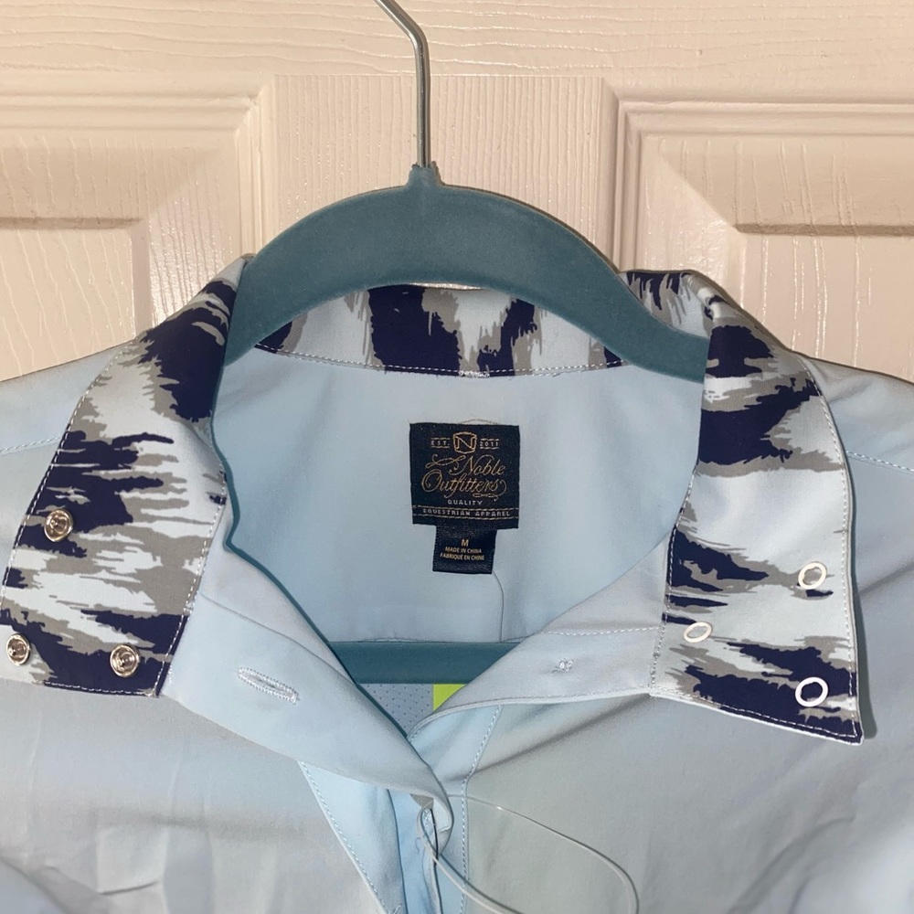 Noble Outfitters Womens equestrian button up. Size Medium. Brand new.